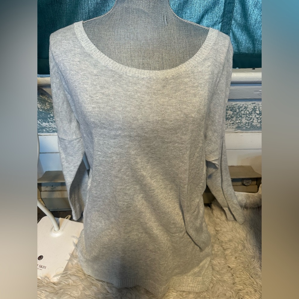 ⭐️ 3/$20 H&M sweater